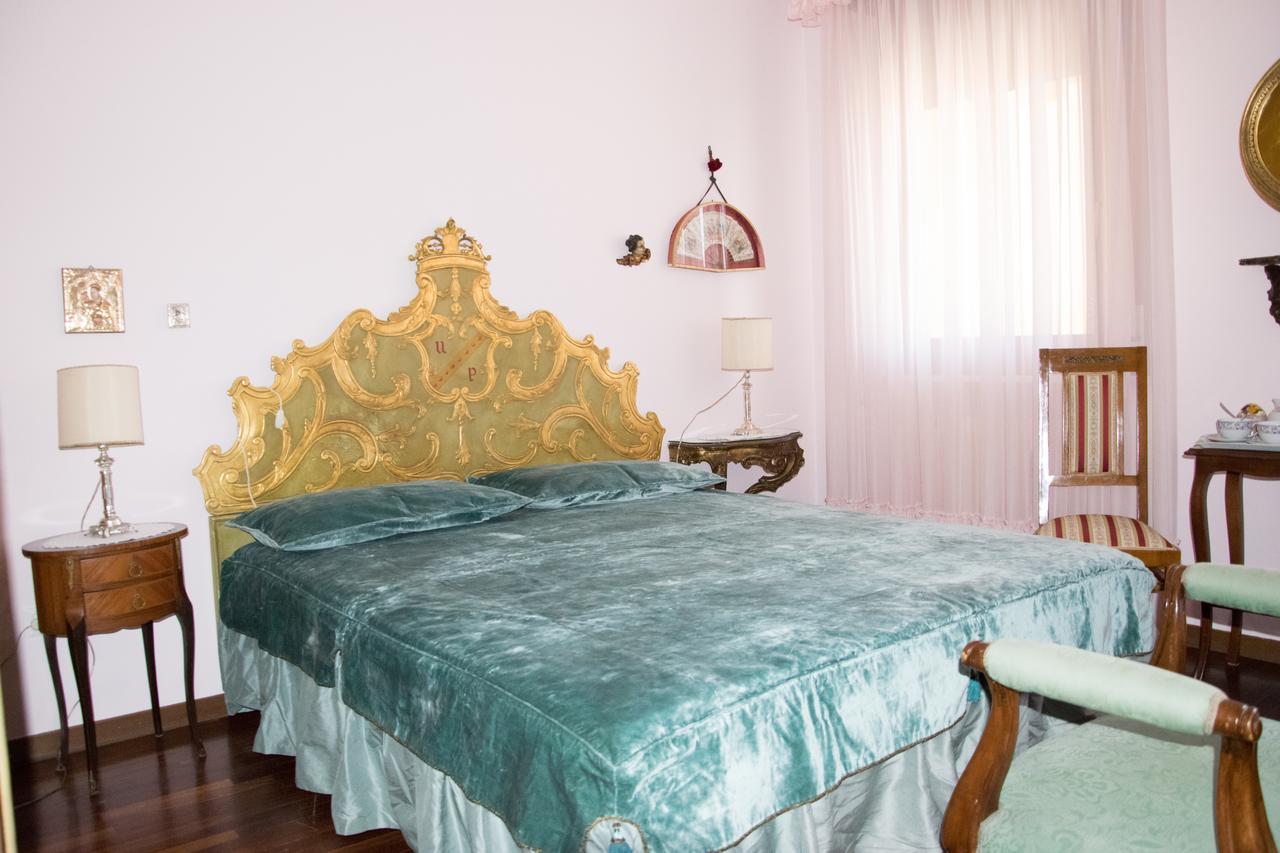 B&B Il Glicine Fiorito Lido de Venecia Exterior foto